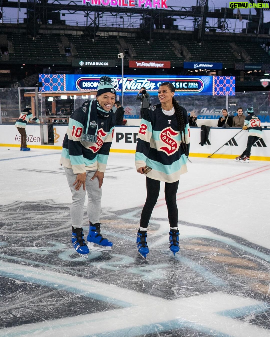 Chase De Moor Instagram - My whole life they told me I’m walking on thin ice, I think picture 3/6 tell everything needed to know about being a hockey player! Thank you for having me @nhlontnt go @seattlekraken ! Seattle, Washington