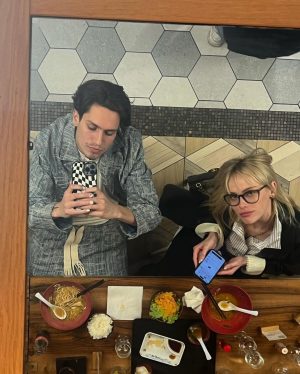 Chase Hudson Instagram - museum date🕯️