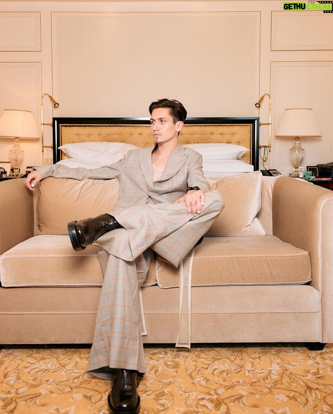 Chase Hudson - 168.8K Likes - I am the I in Dior #DiorWinter24 👁️