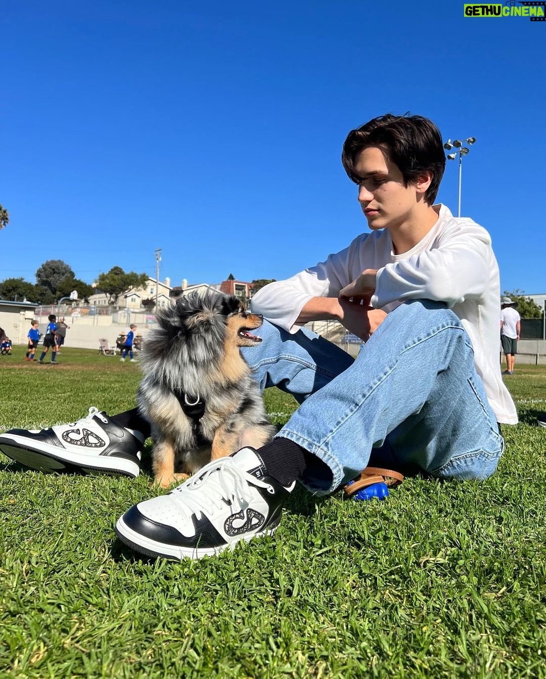 Chase Hudson Instagram - taking life on w lucario in my @dior sneaks🍁 #DiorB57 @diorbeauty