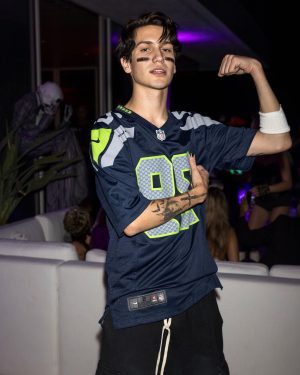 Chase Hudson Instagram - i’m scoring on and off the field