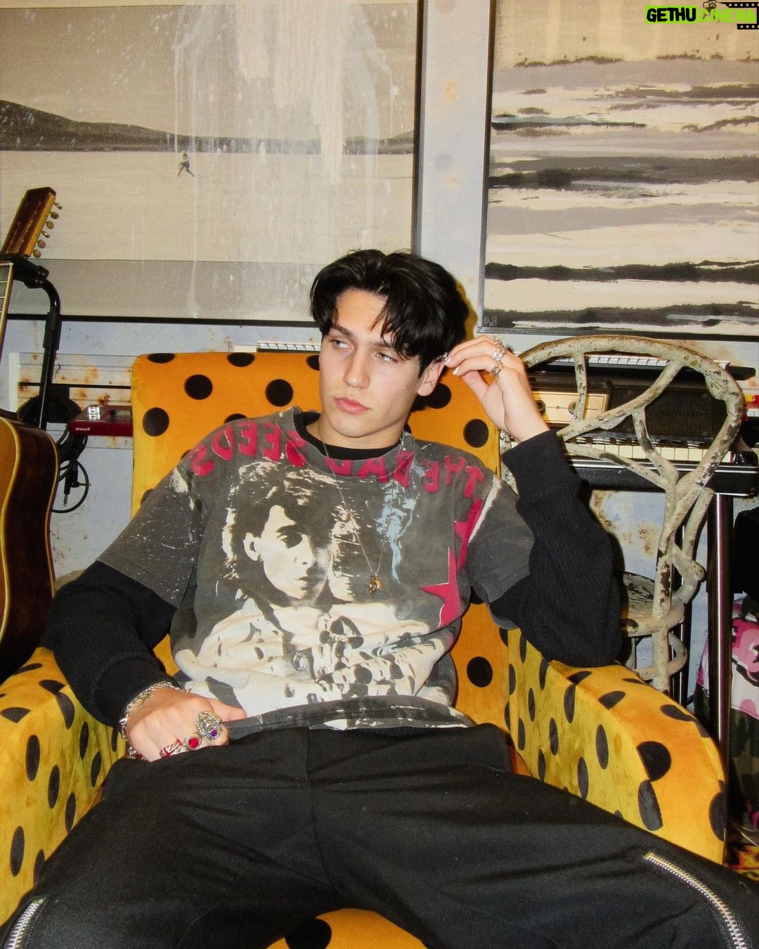 Chase Hudson - 165K Likes - sex drugs & rock n roll