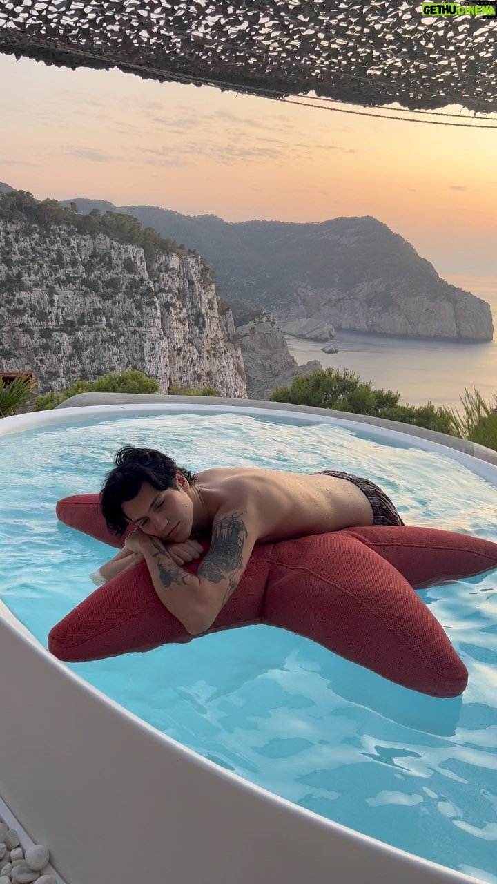Chase Hudson Instagram - i’m gonna just lay here for a while @haciendanaxamena Hacienda na Xamena ...
