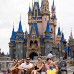 Chay Suede Instagram - A gente já tá com saudade. @disneyworld.brasil 💘