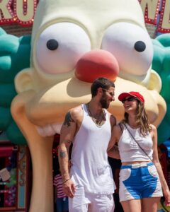 Chay Suede Instagram - QUE MOMENTO! Obrigado @universaldestinationsbrasil por esse dia inesquecível, com direito a guia e tudo mais. Melhor experiência possível :))