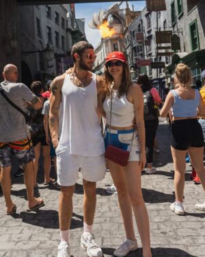 Chay Suede Instagram - QUE MOMENTO!

Obrigado @universaldestinationsbrasil  por esse dia inesquecível, com direito a guia e tudo mais.
Melhor experiência possível :))