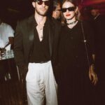 Chay Suede Instagram – Isso foi ontem :))

A convite de Carolina Herrera, tive o  prazer de representar a marca nesse momento super importante. 
Pela primeira vez a marca faz seu desfile fora de NY, e o local escolhido foi o Rio.

#HerreraInRio
#CarolinaHerreraResort2024
Publicidade

foto: @iude 
estilo: @thiagobiagi