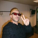 Chay Suede Instagram – Isso foi no camarim, um pouco antes de contar minha história pro @fabioporchat , no programa que foi ao ar ontem no @gnt .

Quem viu? 💩

E se você não assistiu, vai lá no @globoplay , porque o episódio tá disponível na íntegra :))

Beijo!