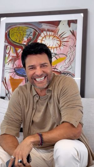 Chayanne Instagram - Hace un tiempo les puse un reto. Si mi canción “Bailando Bachata” llegaba a los 650K usos les daba una sorpresa que los pusiera a bailar una vez más y ustedes sobrepasaron la meta ¡No dejan de sorprenderme! 💘Mi gente bonita, voy a sacar un NUEVO ÁLBUM!!! Gracias por el apoyo y el amor que me dan día a día 
#Chayanne