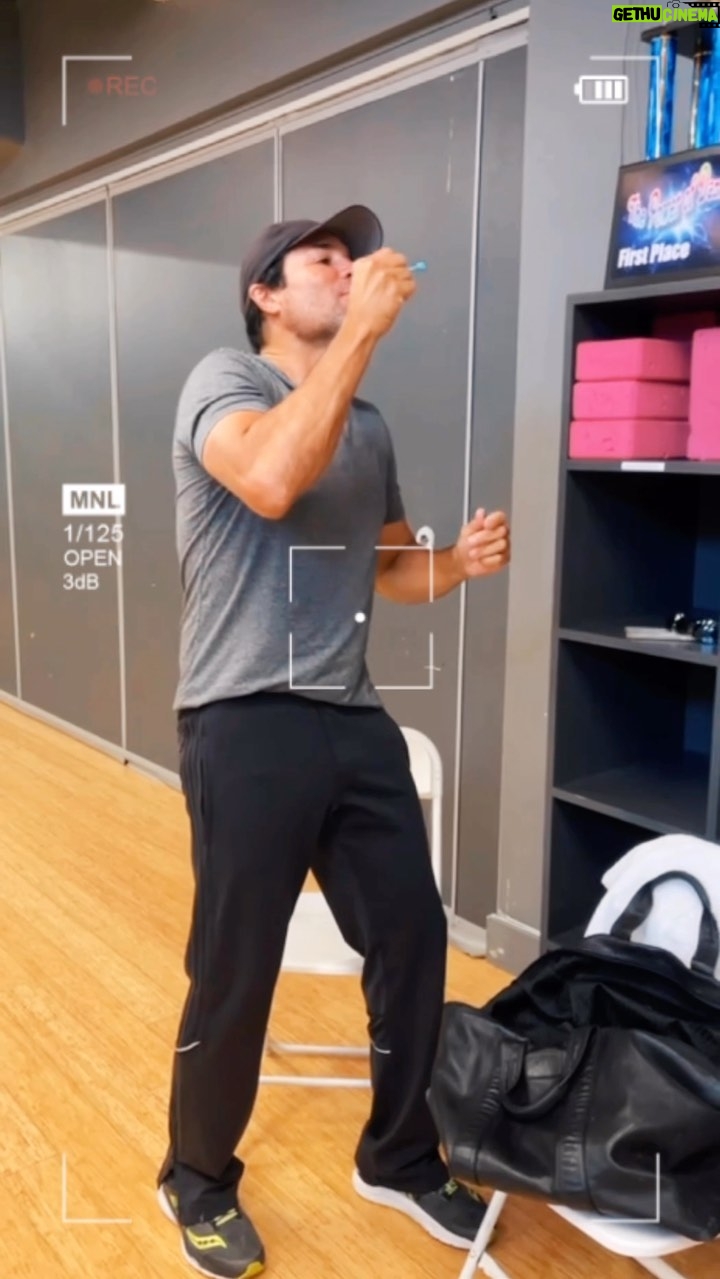 Chayanne Instagram - Burbujas, burbujas, quiero burbujas 😅🫧 #Chayanne