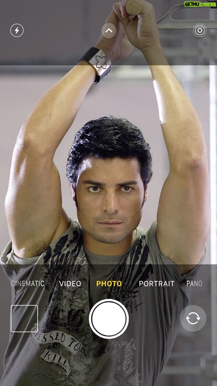 Chayanne Instagram - Unas fotos bien “casuales” 📸 #chayanne
