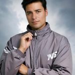 Chayanne Instagram - Yo tengo mi propio #YearBookChallenge 📖¿Cuáles son reales y cuáles con AI? 🤔 #chayanne