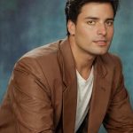 Chayanne Instagram - Yo tengo mi propio #YearBookChallenge 📖¿Cuáles son reales y cuáles con AI? 🤔 #chayanne