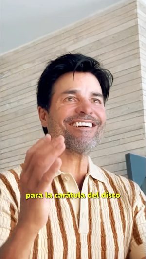 Chayanne Instagram - Jueves de #TBT cuando estaba haciendo la sesión de fotos de Bailando Bachata. ¿Les gustó la portada de esta canción? 👀