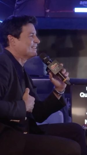 Chayanne Instagram - Toma mi mano, vente conmigo 🫴🏼
#Chayanne