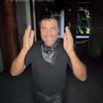 Chayanne Instagram - Me partiste el corazón, pa’ llevarte la mitad porque tú no tenías 💔 #Chayanne