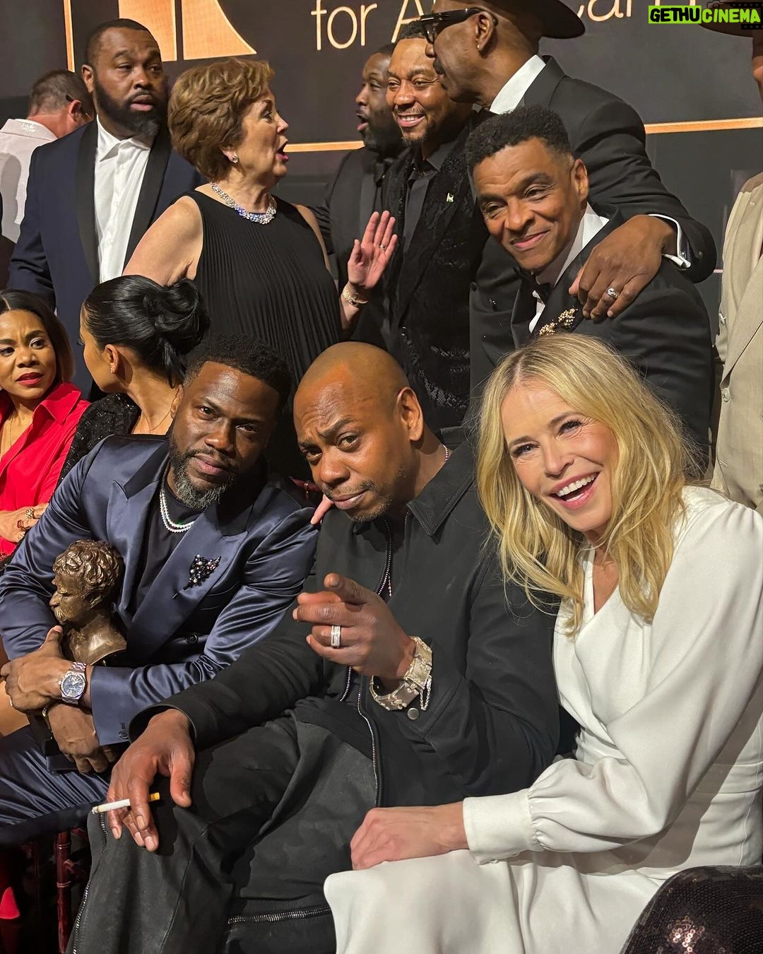 Chelsea Handler Instagram - This pretty much sums up my relationship with @kevinhart4real who I helped award the Mark Twain Prize last night. Took one of my babies with me to DC AS A FAVOR to KEVIN and bumped into some really fun people who my Buddha got to take pics with. The night obviously ended with Kevin and I arguing about how many children he has with Nick Cannon. Congrats to Kevin, who is one person who can always make me laugh, “Shut the duck up, Chelsea! Why are you like this?” I ended my night the usual way.