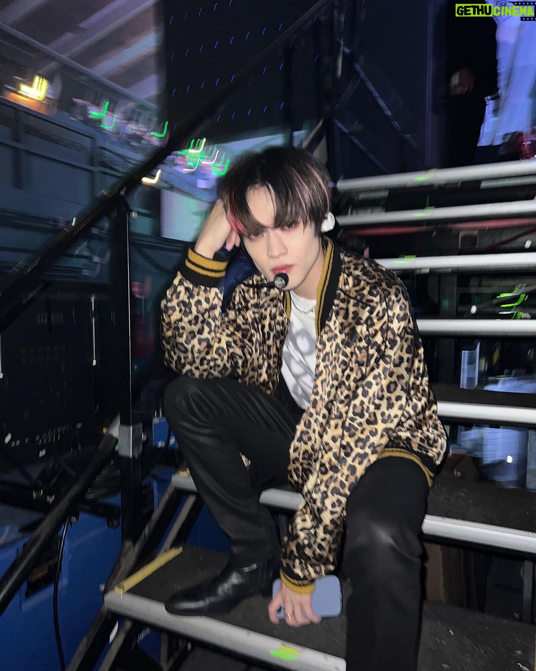 Chenle Instagram - Thank you NCTzen in LONDON!!!!!!!!!!!The show was so GOOD!!!because of you guy!!!!!!!