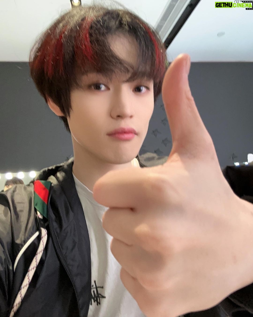 Chenle Instagram - Thank you HONG KONG!!!大家表现的那么好不撒几个娇不像话了 西珍妮!牛B!!!!!🔥🔥🔥