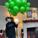 Chenle Instagram - Jingle bells Jingle bells Jingle all the way~~~