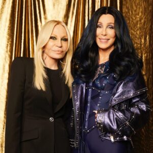 Cher Instagram - One Of The Strongest & Kindest Women That I Know.

💙

@donatella_versace @versace @dougordway