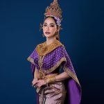 Chermarn Boonyasak Instagram - คุณมัมได้รับเกียรติแต่งชุดไทย เป็นนางสงกรานต์ประจำปี 2567 วันสงกรานต์ปีนี้ตรงกับวันเสาร์ชุดจะเป็นสีม่วง และดอกไม้ที่ทัดบนศรีษะ ปี 2567 ปีนี้เป็นตีม ดอกผักตบชวาค่ะ 💜☺️👋🏼 💜😊👋🏼💜@finaleweddingstudio #นางมโหธรเทวี #thailand🇹🇭 Bangkok, Thailand