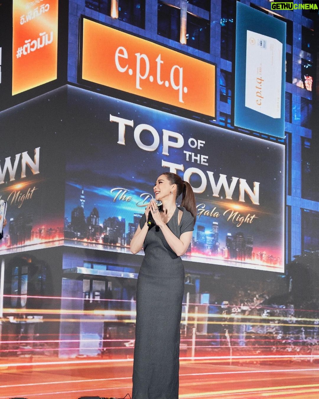Chermarn Boonyasak Instagram - ขอบคุณ @eptq.thailand ที่ไว้วางใจพลอยนะคะ 💙 #topofthetown #fillerตัวมัม #สวยแบบธรรมชาติลงโทษ ดาวอังคาร
