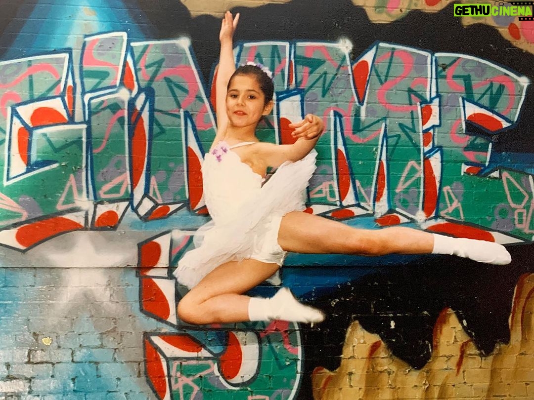 Cheryl Cole Instagram - @greatestdancer tonight at 6:30pm✨ feeling nostalgic. Join us for the semi finals to see who will make it through 💃🏻