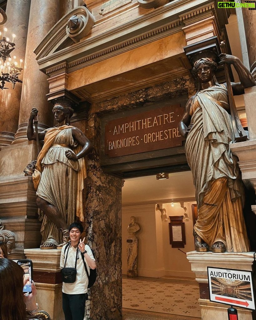 China Anne McClain Instagram - Palais Garnier x Louvre Museum 💫 Paris, France