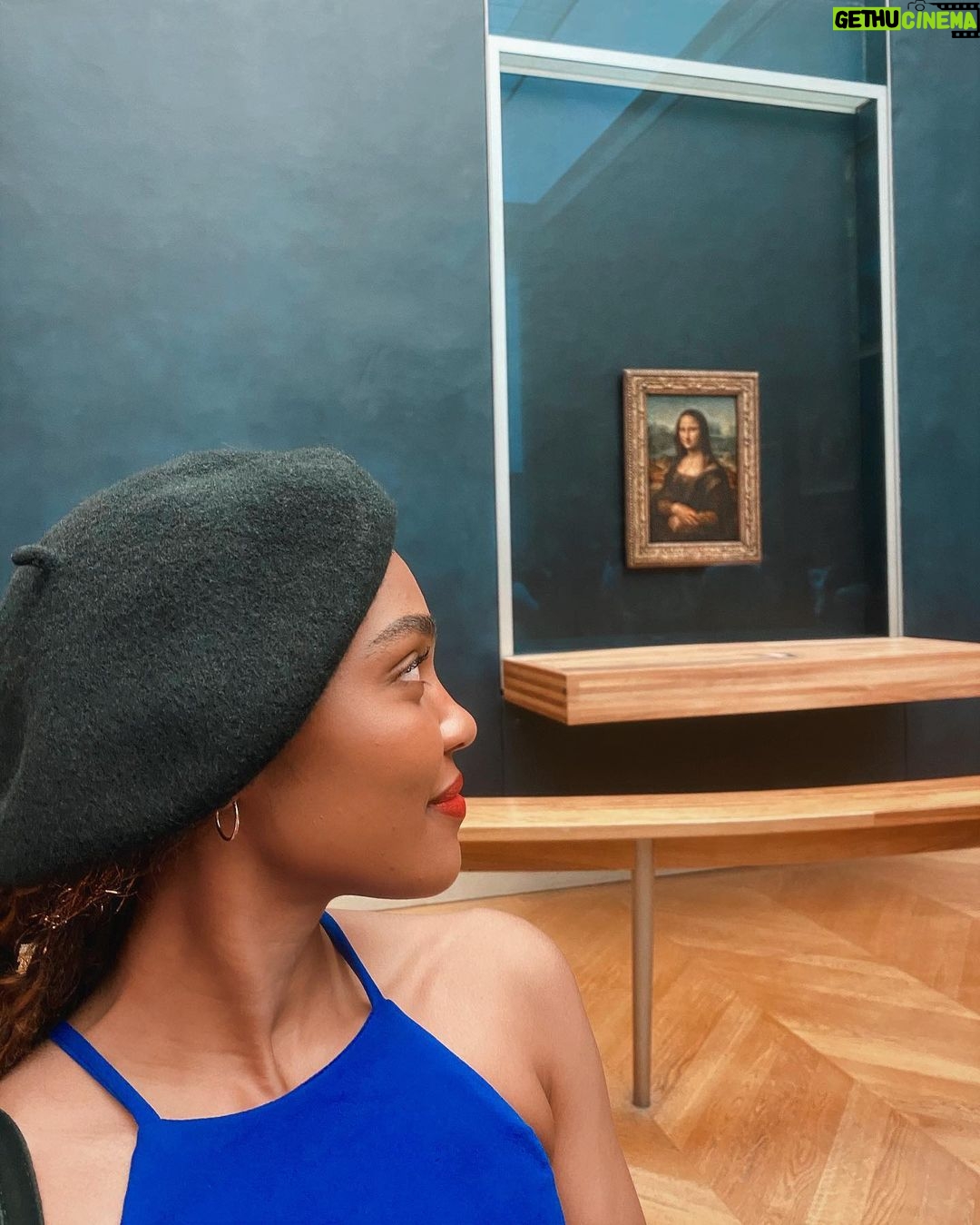 China Anne McClain Instagram - Palais Garnier x Louvre Museum 💫 Paris, France
