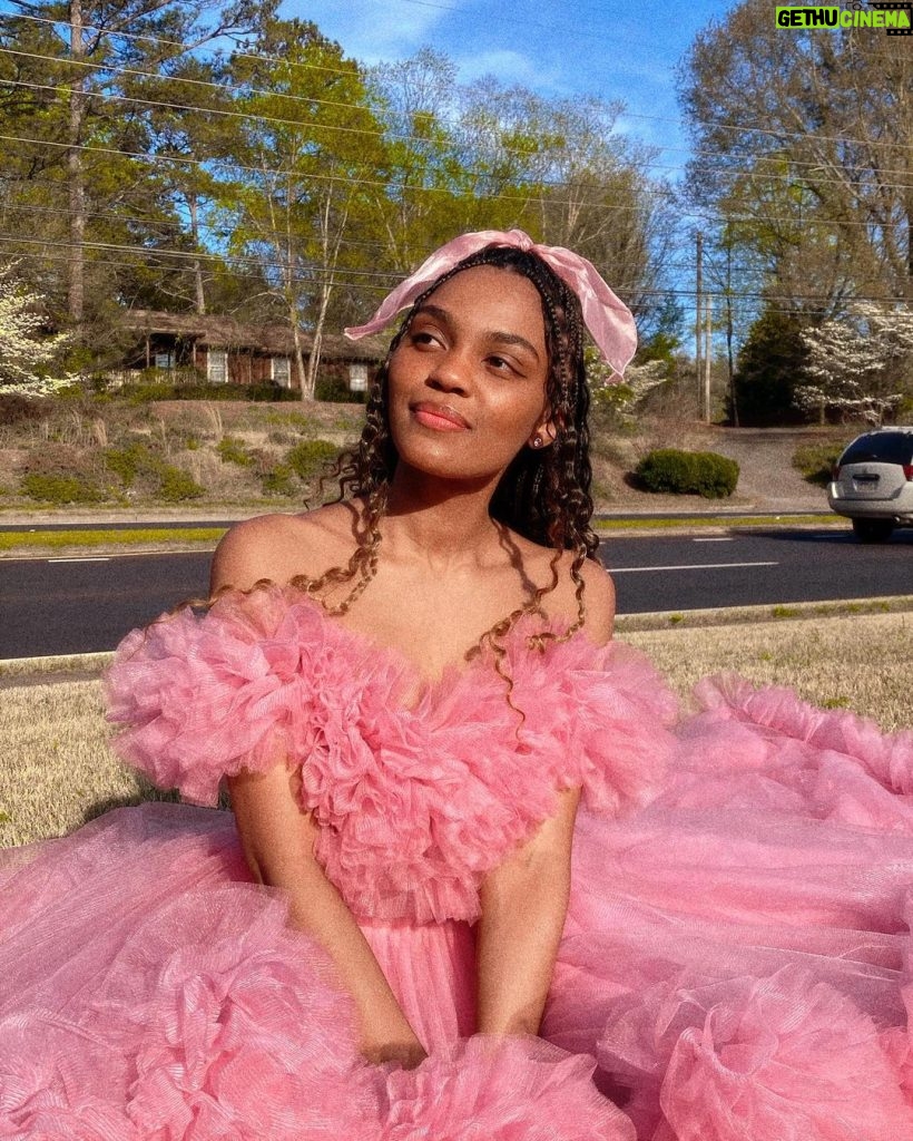 China Anne McClain Instagram - princess dresses are my new favorite. 💖