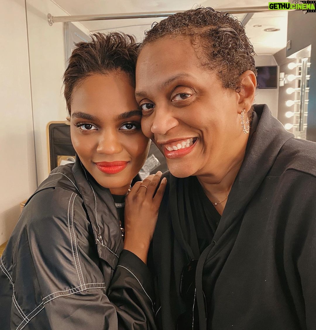 China Anne McClain Instagram - HAPPY MOTHER’S DAY MOMMY🤩 I adore you 🥺🥰 @shontellmcclain