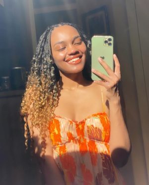 China Anne McClain Instagram - 🌞