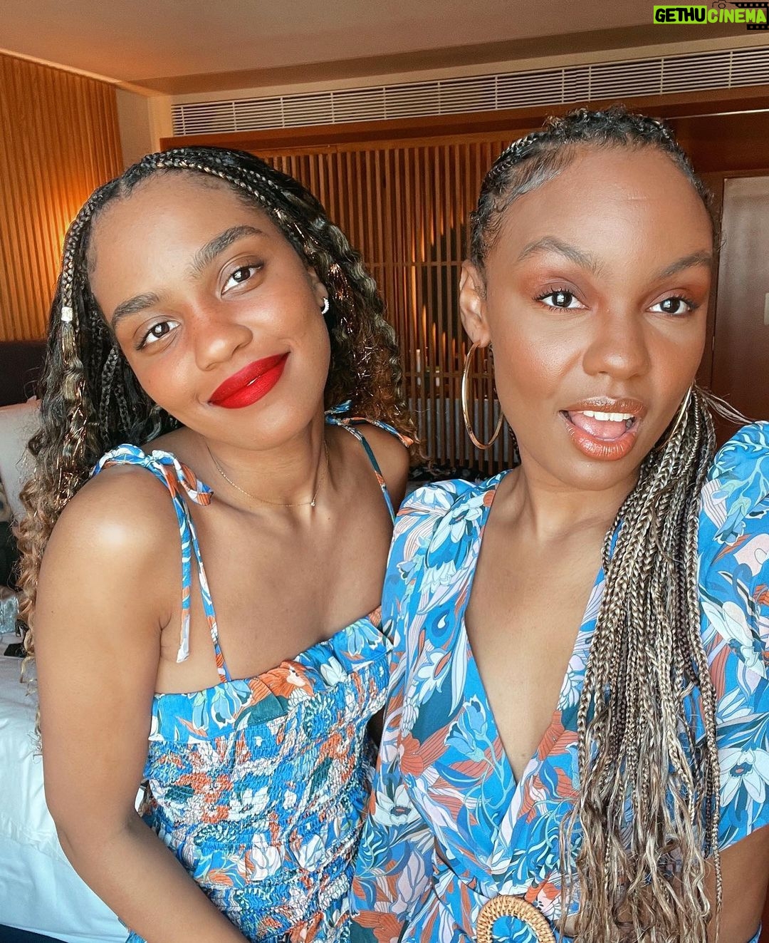 China Anne McClain Instagram - 🇫🇷 @mynameissisi Paris, France