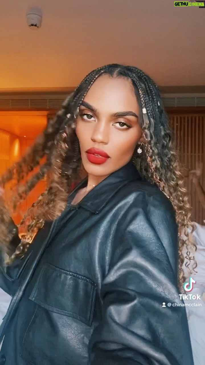 China Anne McClain Instagram - he know what’s up 💋