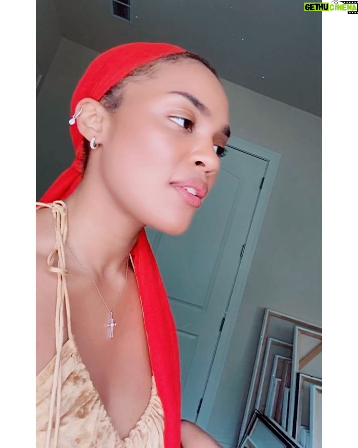 China Anne McClain Instagram - pt. 2