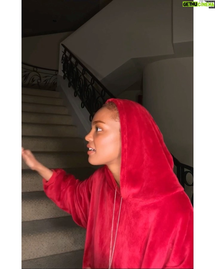 China Anne McClain Instagram - #ad when the Christmas decorations are so beautiful they make you wanna cry... @android’s new Emoji Kitchen offers over 14,000 different emoji mix stickers so you can find the best combo to express your feelings! Exclusive to Android