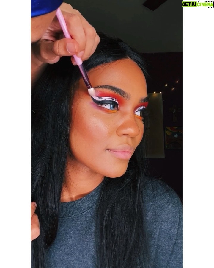 China Anne McClain Instagram - FOLLOW @laurynmcclain on tiktok!! She killed this🤯💋