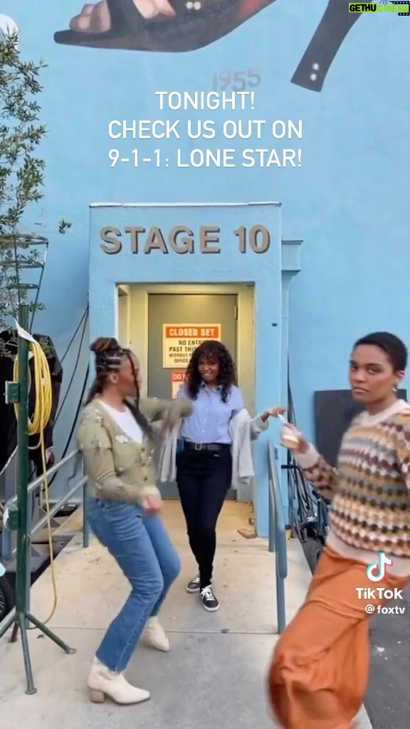 China Anne McClain Instagram - TONIGHT, check out @911lonestar on @foxtv to see our episode! @mynameissisi @laurynmcclain 😝🎶