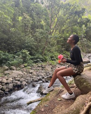 China Anne McClain Instagram - my happy place 🌺😊 God, You really are Creativity.  photo creds - @mynameissisi <3
