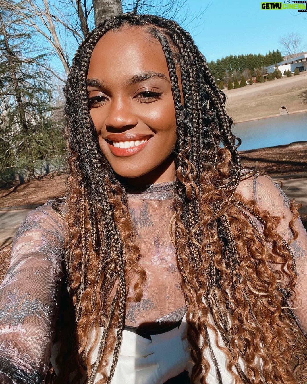 China Anne McClain Instagram - hello all, it’s been a while 🌸 i’m so excited for Christmas! :) Tyler Perry Studios