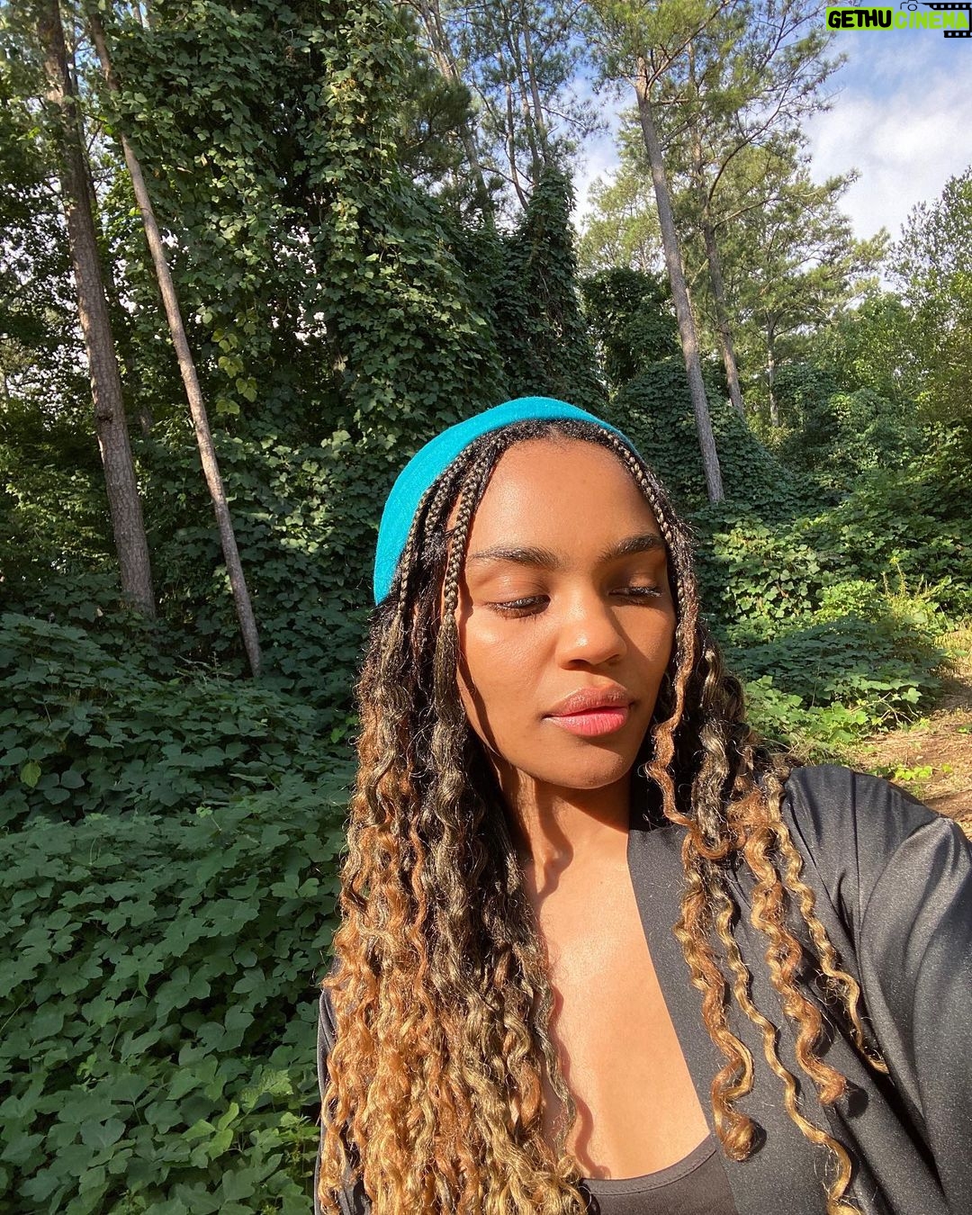 China Anne McClain Instagram - my space 🍃🌞 God made everything so pretty
