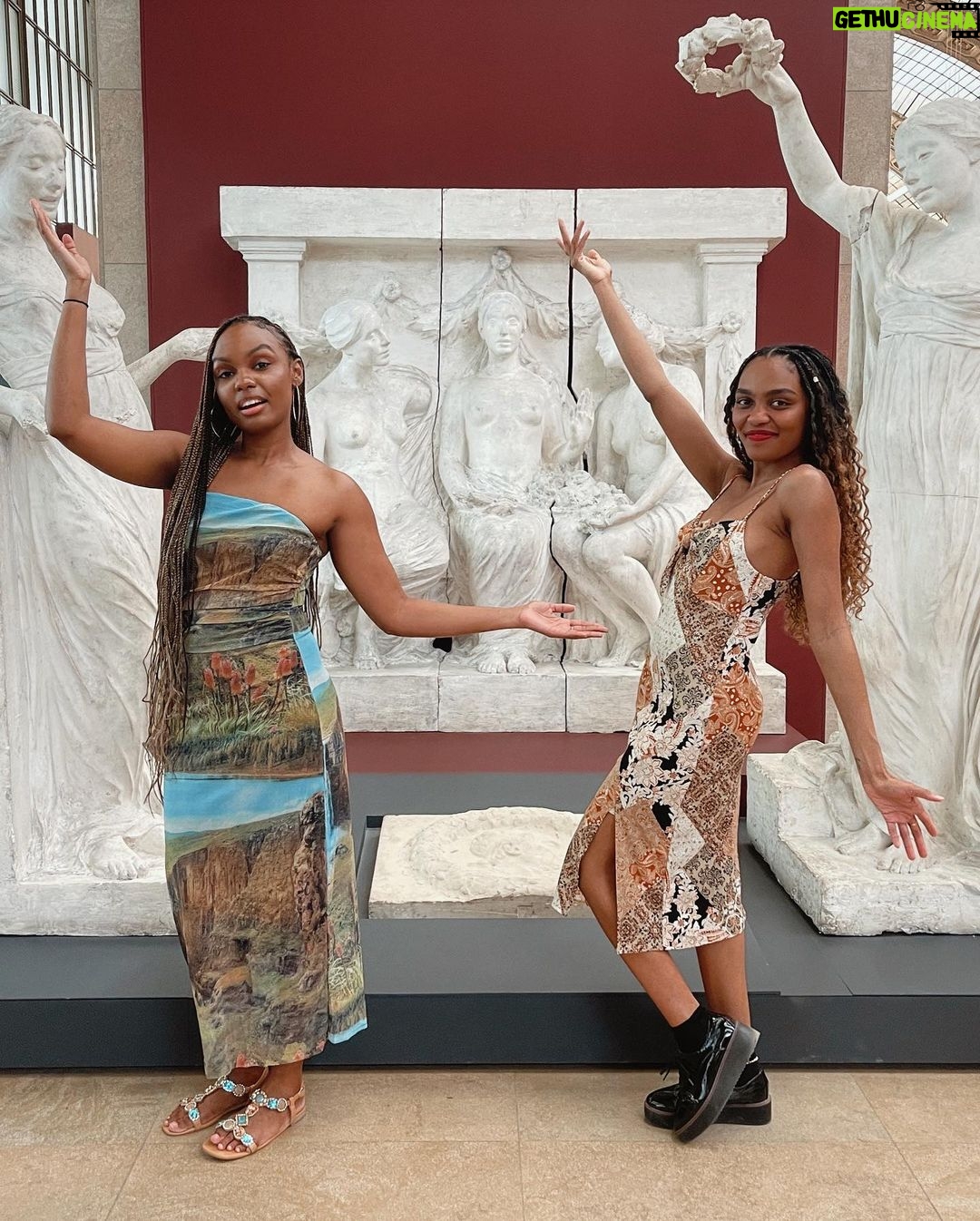 China Anne McClain Instagram - i love how artsy Paris is 🎶 Paris, France