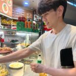Chinnarat Siriphongchawalit Instagram - fun fact หิวชนะง่วงเสมอ #latenightmealinSG