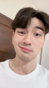 Chinnarat Siriphongchawalit Instagram - มีใจก็ทัก เธอไม่รักเค้าเต้นผิดเลย 🤙🏻🧡