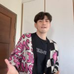 Chinnarat Siriphongchawalit Instagram – เล่นคนเดียวก็ดะ ปิ้วปิ้วว ปิ้วๆๆ 🥲