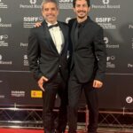 Chino Darín Instagram - El @sansebastianfes x siempre en mi ♥️ De la 70va edición del festival me llevo alegrías y recuerdos para toda la vida. Que ciudad maravillosa! Eskerrik asko Donostia. 1: Presentando “Historias para no contar” de Cesc Gay 2: Justo antes de la proyección de “Argentina, 1985” con un equipazo ( @axelkuschevatzk @lanzanipeter @ricardodarinok @sanmitre @fedeposter ) 3: Con el Presidente del Jurado de esta edición: El amigo, colega productor y compatriota Matías Mosteirín. 4, 5, 6 y 7: Gala de Clausura, Premio del público #Argentina1985 y discurso de aceptación en el Kursaal. 8: Foto que le pedí a Antonio. Pescador Donostiarra y gran conversador. 9 Las vistas desde mi habitación en el magnífico Hotel María Cristina. 10. Txuletón con tomate por supuesto! Bar Néstor. #70SSIFF ♥️ Donostia Zinemaldia - Festival de San Sebastián