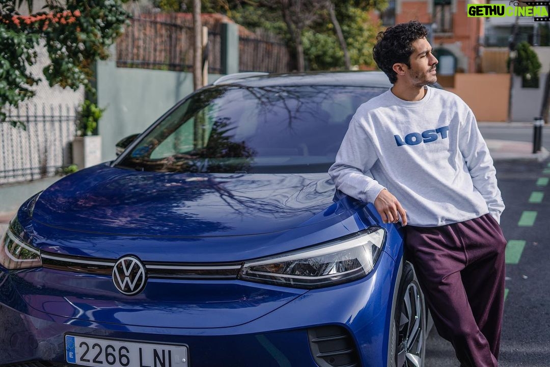 Chino Darín Instagram - Así de bien se siente subirse a un 100% eléctrico #VWID4 @vw_es