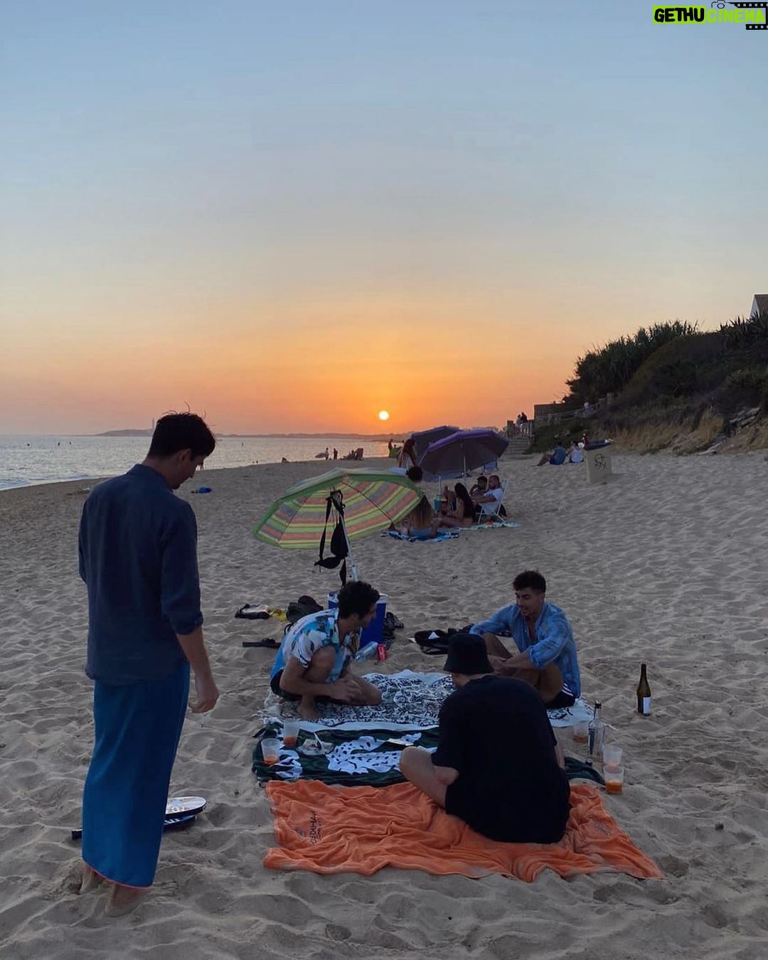 Chino Darín Instagram - Truco playero gaditano. 📷 @ojedanacho Caños De Meca, Cádiz