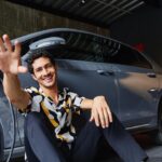Chino Darín Instagram - Dos individuos se encuentran en un mismo punto. Y, por distintos que sean, coinciden, se reconocen. Conectan como dos partes de un mismo enchufe por el que sólo fluye la vida. #GolfGTE ❤️ @vw_es